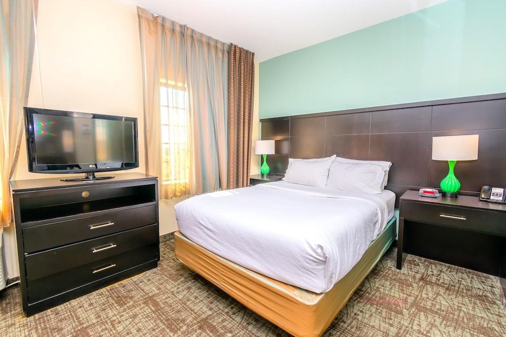 Staybridge Suites Houston - Iah Airport By Ihg Aldine Exterior photo